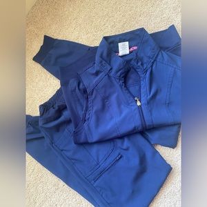 Heartsoul scrub set ( Small- TALL)